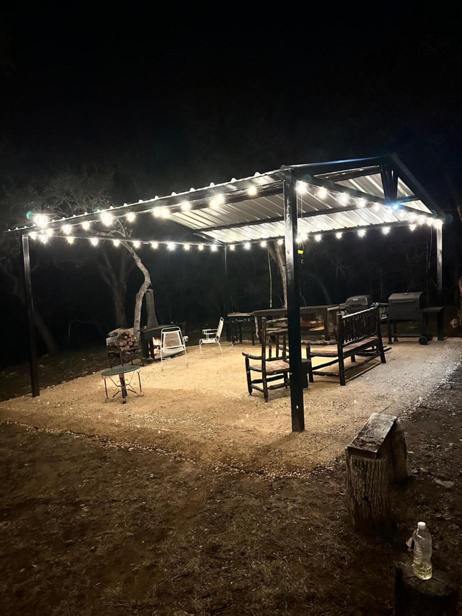 Tiny House - Our Little Piece Of Paradise Lakehills Exterior foto