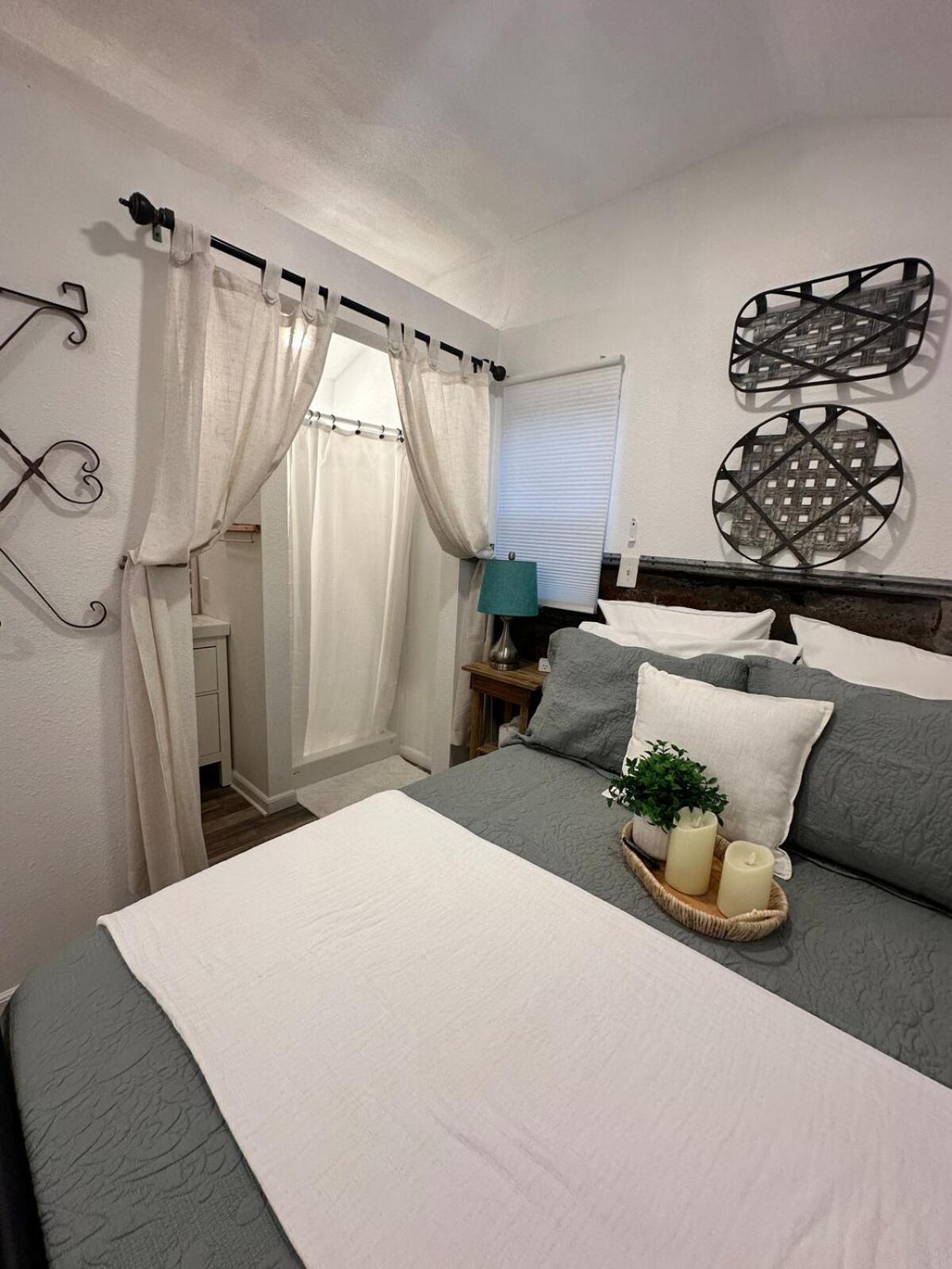 Tiny House - Our Little Piece Of Paradise Lakehills Exterior foto